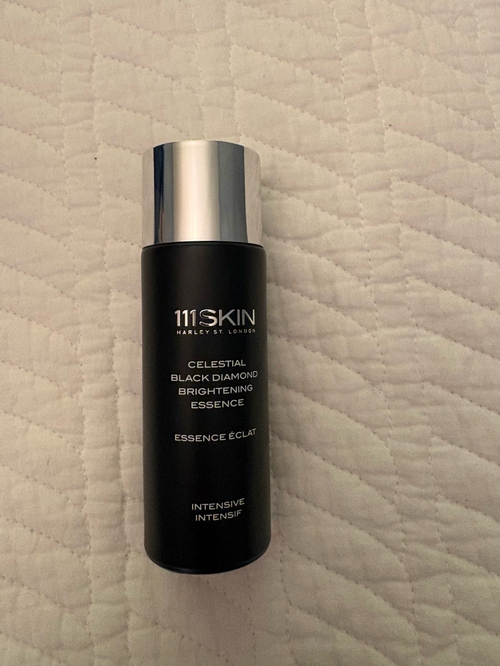 111SKIN Celestial Black Diamond Brightening Essence — Black & Silver - Picture 2 of 4
